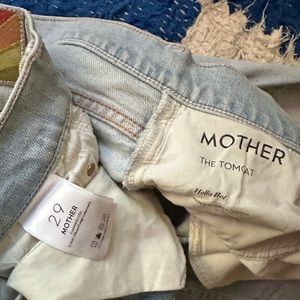 Mother Denim the tomcat light wash “hella hot” size 29